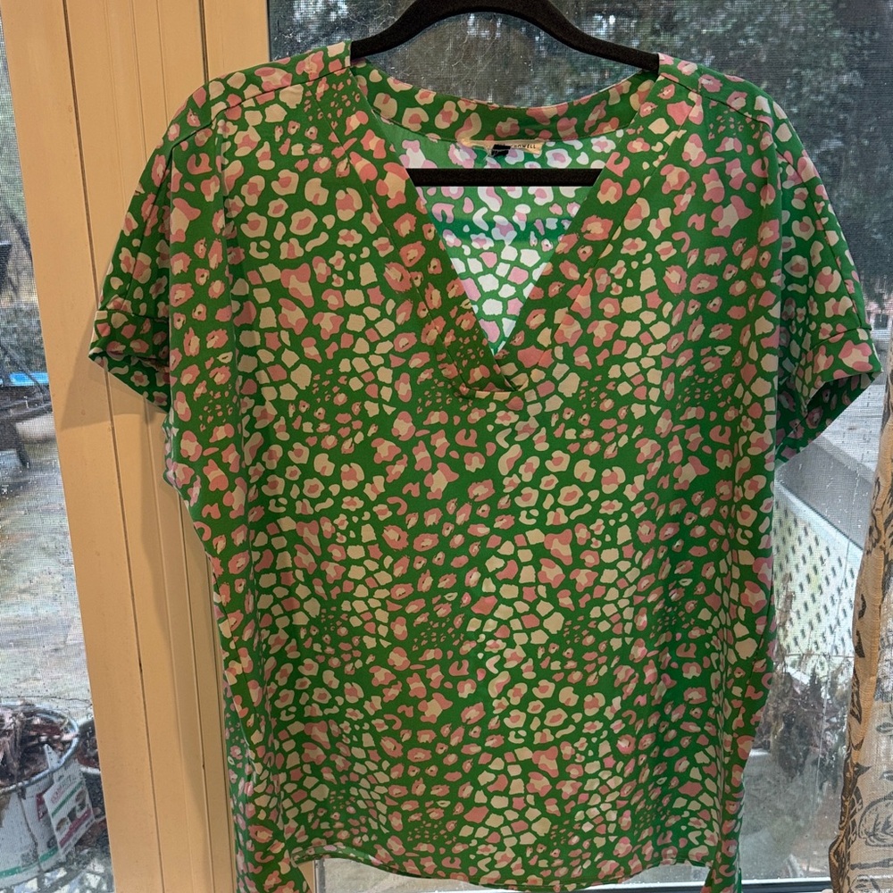 Michelle McDowell Vibrant Green and Pink Women's Short Sleeve Top